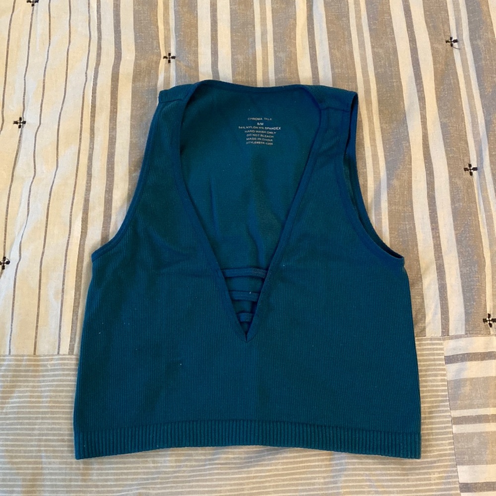 Crop top